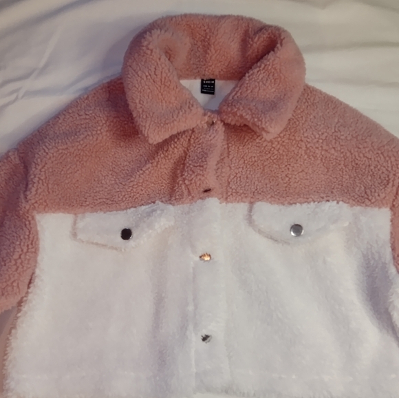 Shein Women Pink/White Drop Shoulder Soft Plush Crop Jacket Size Large - Picture 2 of 11